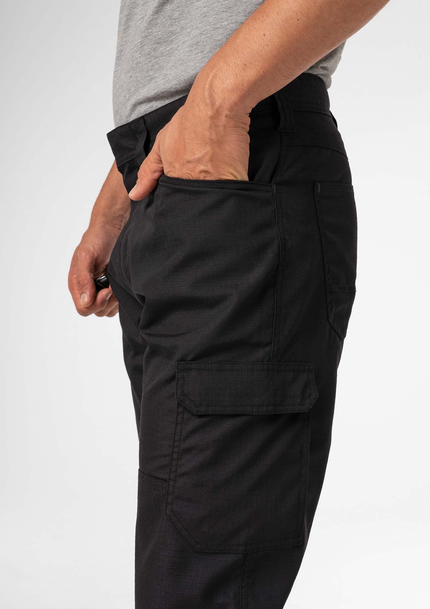 Tech Men's Cargo Pant - black