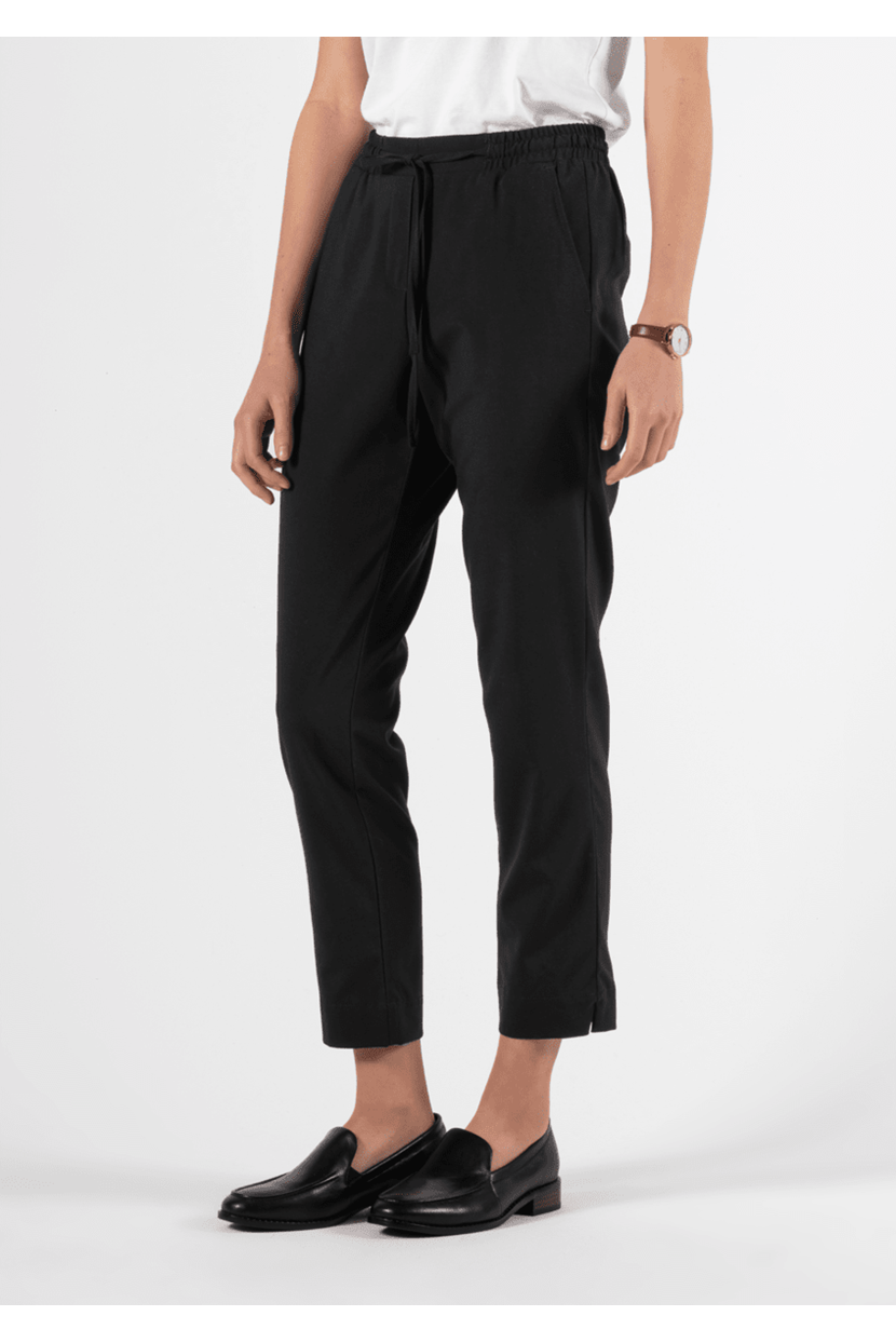 Aria Women's Jogger Pant