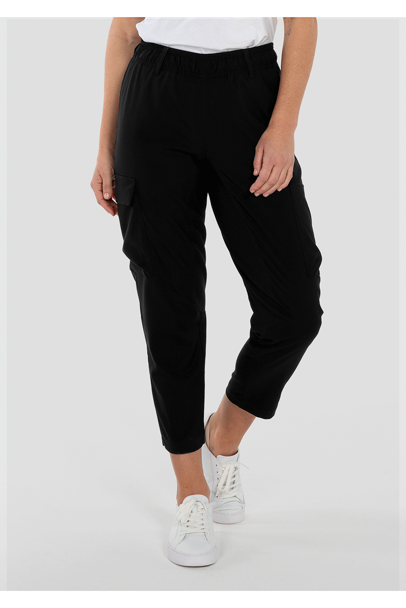Manuka Women's 3/4 Utility Care Pant