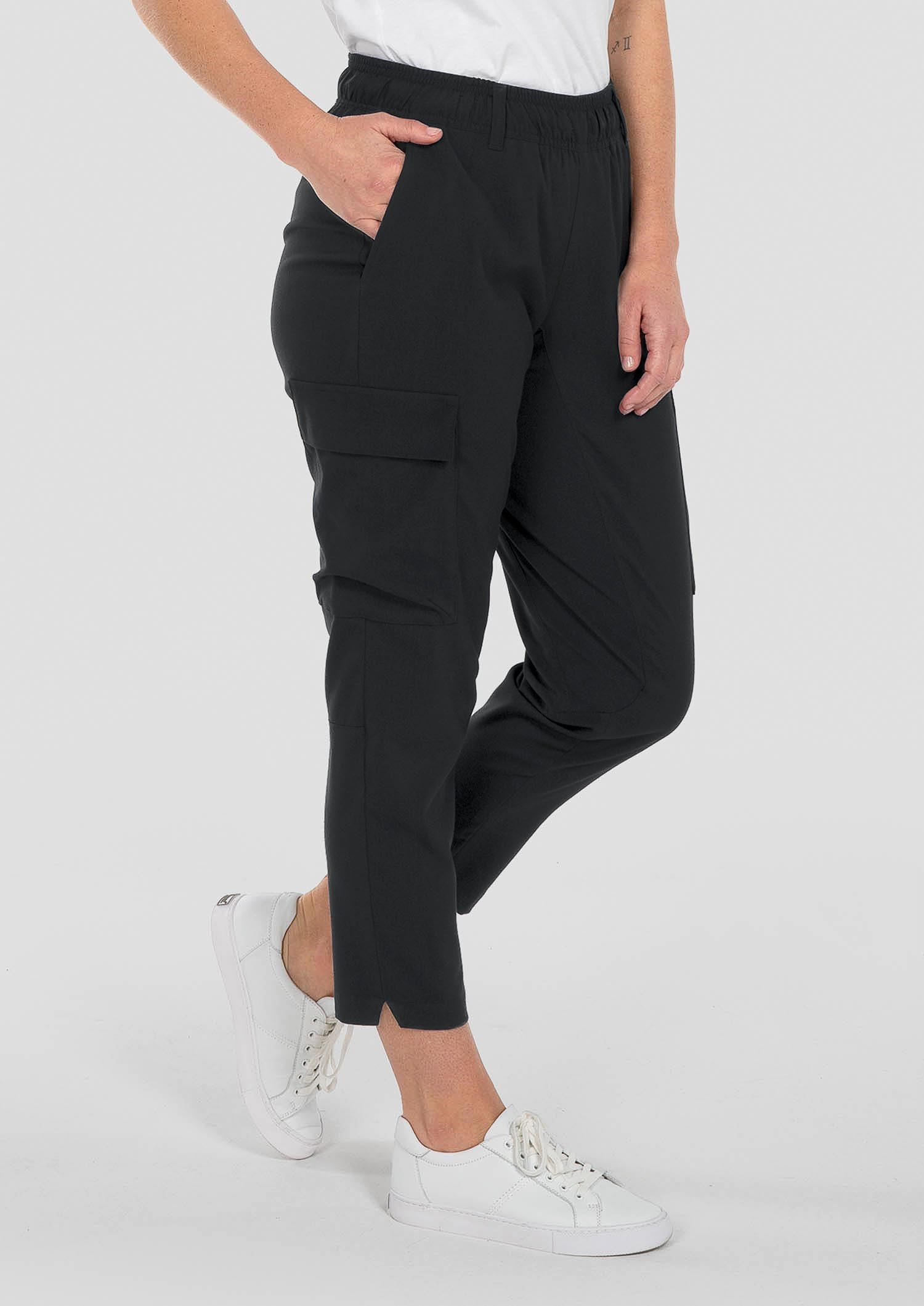 Manuka Women's 3/4 Utility Care Pant - black