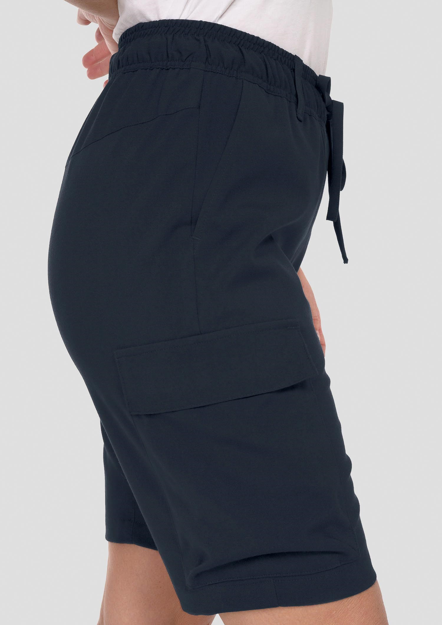 Kanuka Women's Utility Care Short - navy