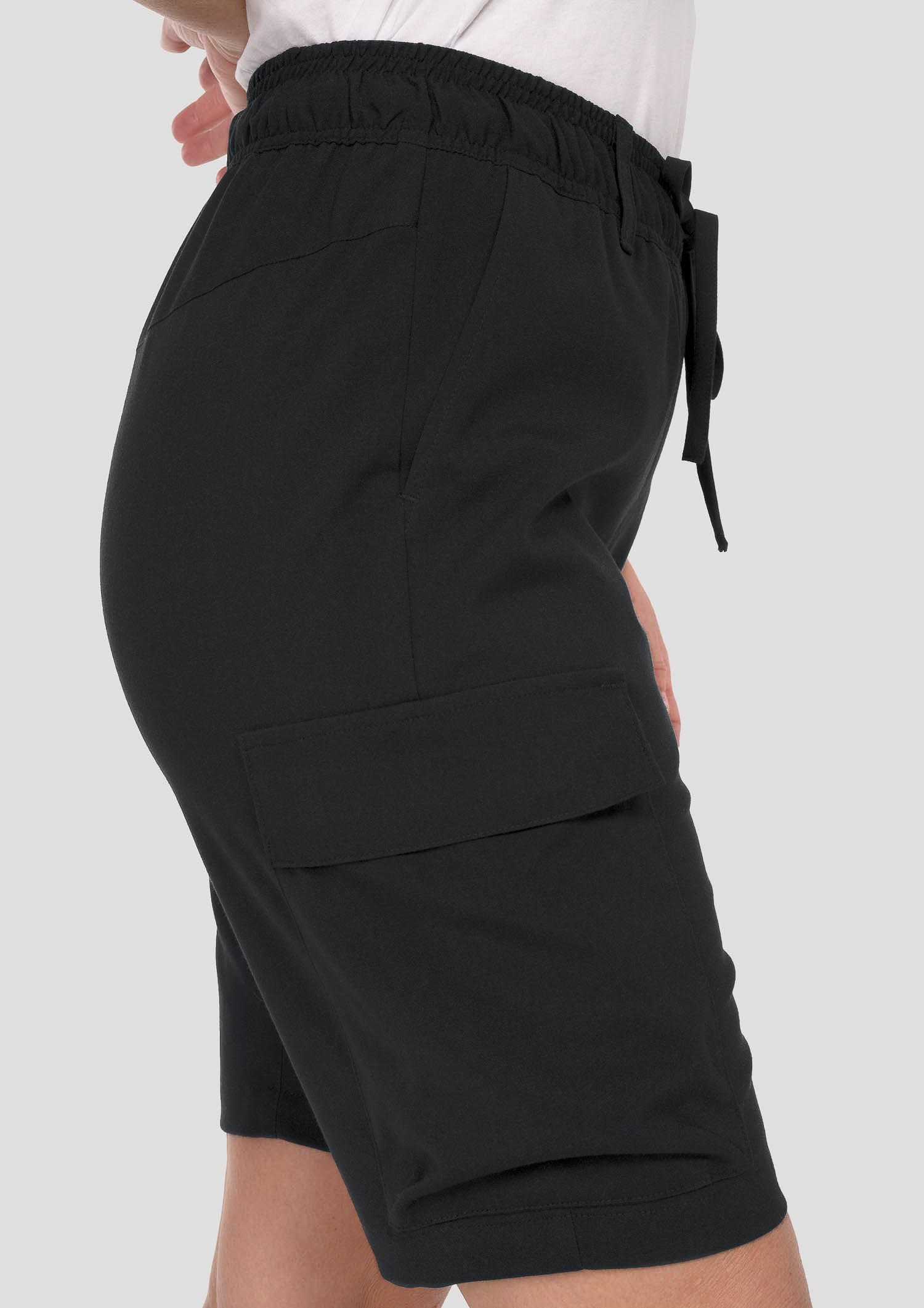 Kanuka Women's Utility Care Short - black