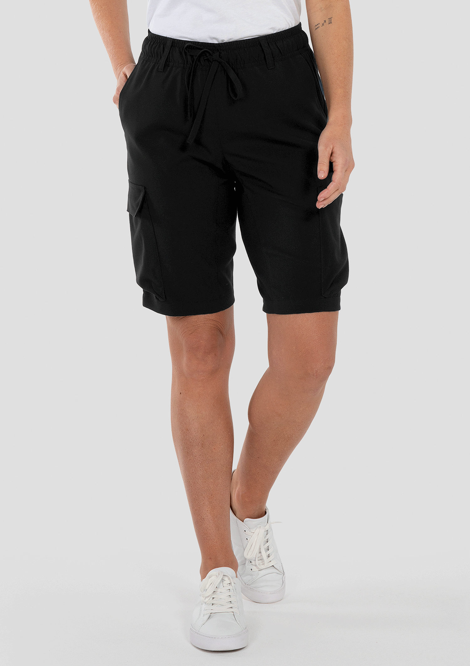 Kanuka Women's Utility Care Short - black