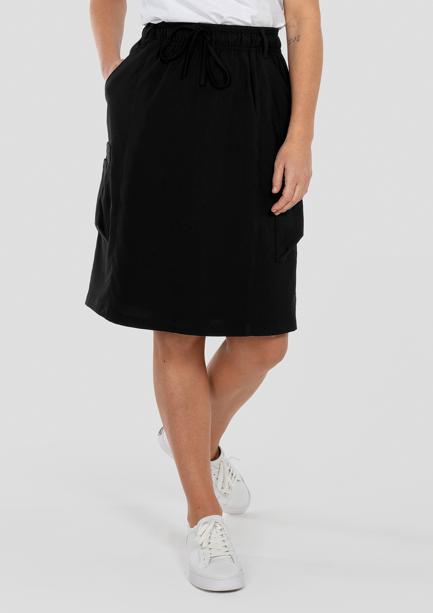 Hebe Women's Utility Care Skirt - black