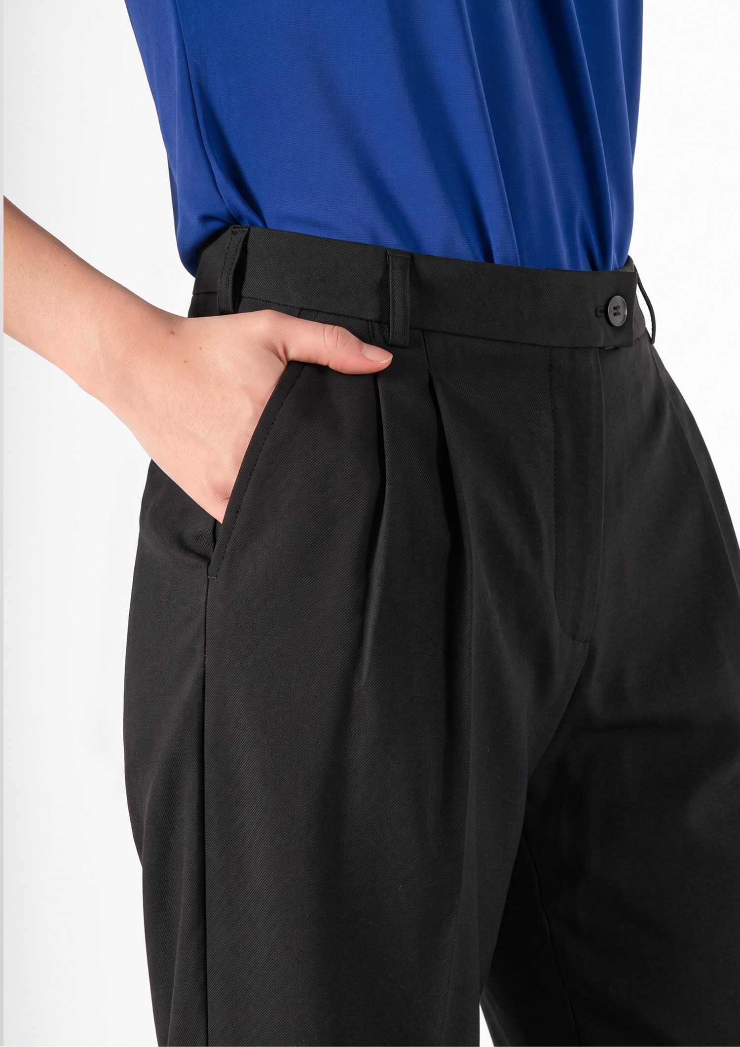 Soft Suiting Women's Twin Pleat Pant - black