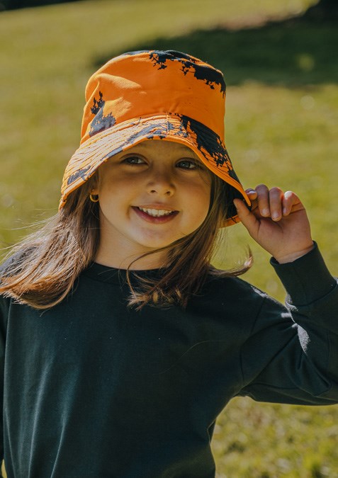 Kids Camo Bucket Hat - high vis orange kauri print / black